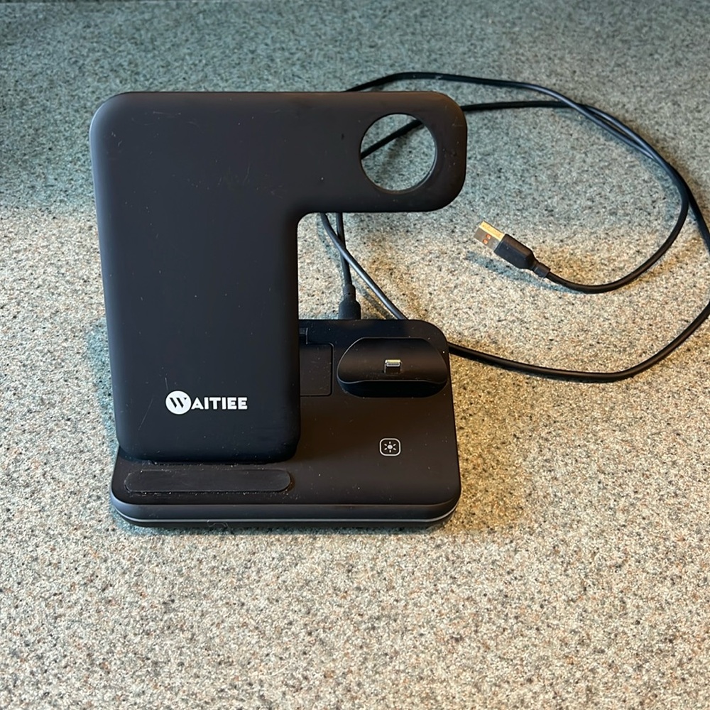 WAITIEE Charger 3 in 1, 15W Fast Charging Station// wireless
